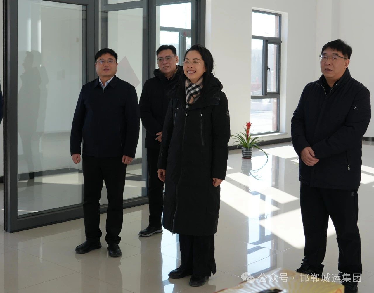 【关怀慰问】市城运集团党委书记、董事长韩延敏慰问节日期间坚守岗位的干部职工 【关怀慰问】市城运集团党委书记、董事长韩延敏慰问节日期间坚守岗位的干部职工