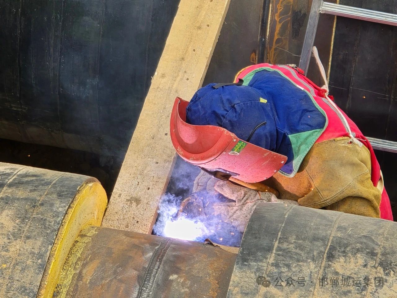 【企业动态】“引热入邯”长输管线与市主城区管网顺利完成对接