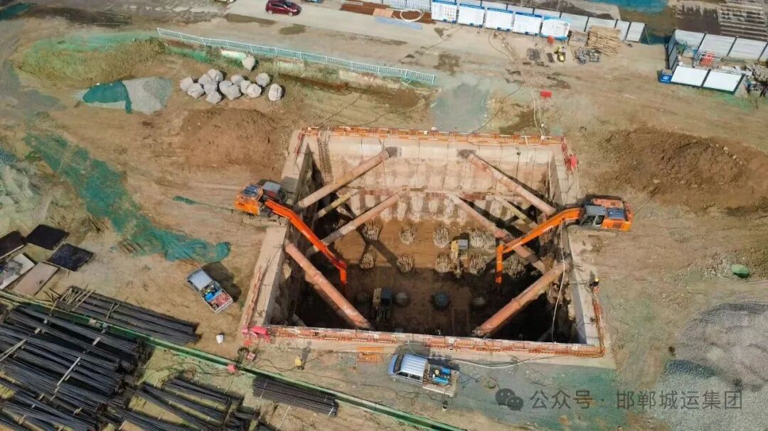 争第一、创唯一||我国首座单索面矮塔曲面菱形塔身斜拉桥—北仓路跨京广铁路桥顺利转体 争第一、创唯一||我国首座单索面矮塔曲面菱形塔身斜拉桥—北仓路跨京广铁路桥顺利转体