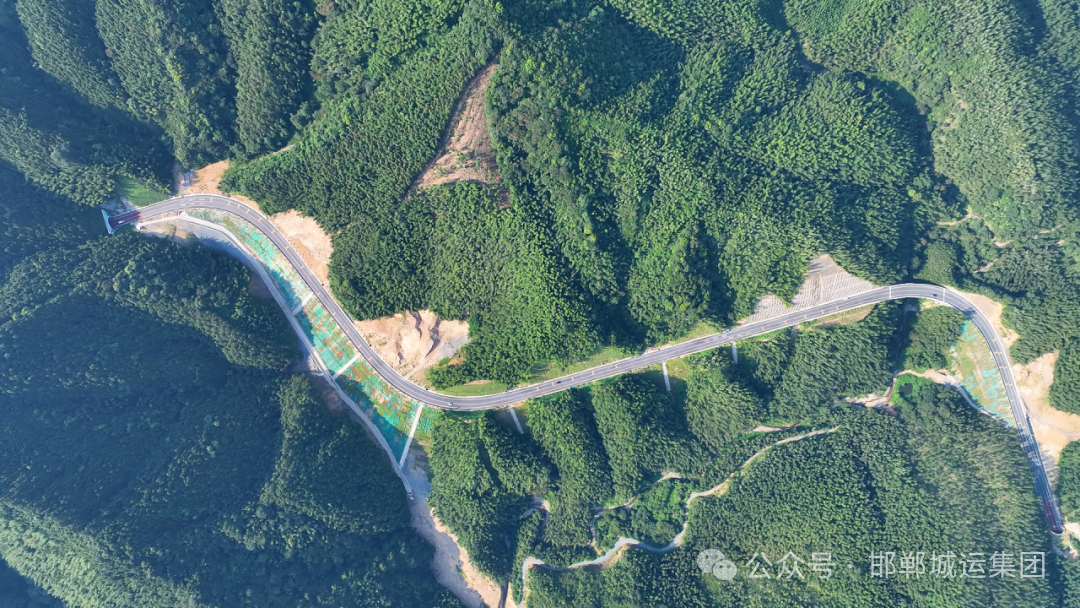 城运集团光太公司承建项目，获评全国最美回乡路